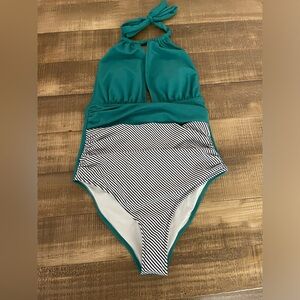 Cupshe green Blue Halter Backless Ruched One Piece Swimsuit Women’s NEW
